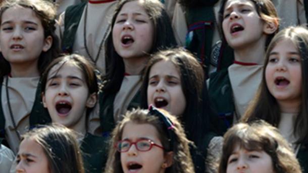 Orquesta Sinfónica de Niños de Doğuş imparte concierto en Ankara